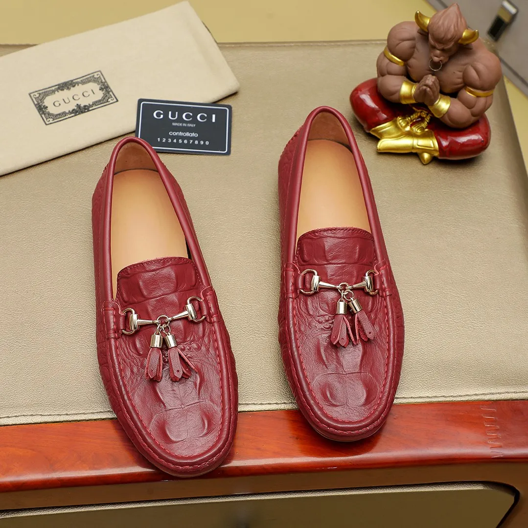 Men's shoes💰360💰🕷🕷️【 GUCCI 】Gucci's best-selling trendy men's casual slip-on shoes 🇨🇳Official website original 1:1 mold 💯Original quality, fine workmanship ☘Fashionable and versatile, perfect shape, comfortable on the feet 🍓Trendy men's recommended model, imported cowhide on the top layer 🎋High-quality pigskin lining, rubber wear-resistant and non-slip outsole, high-end atmosphere, worth owning 🍉Optional 38-44